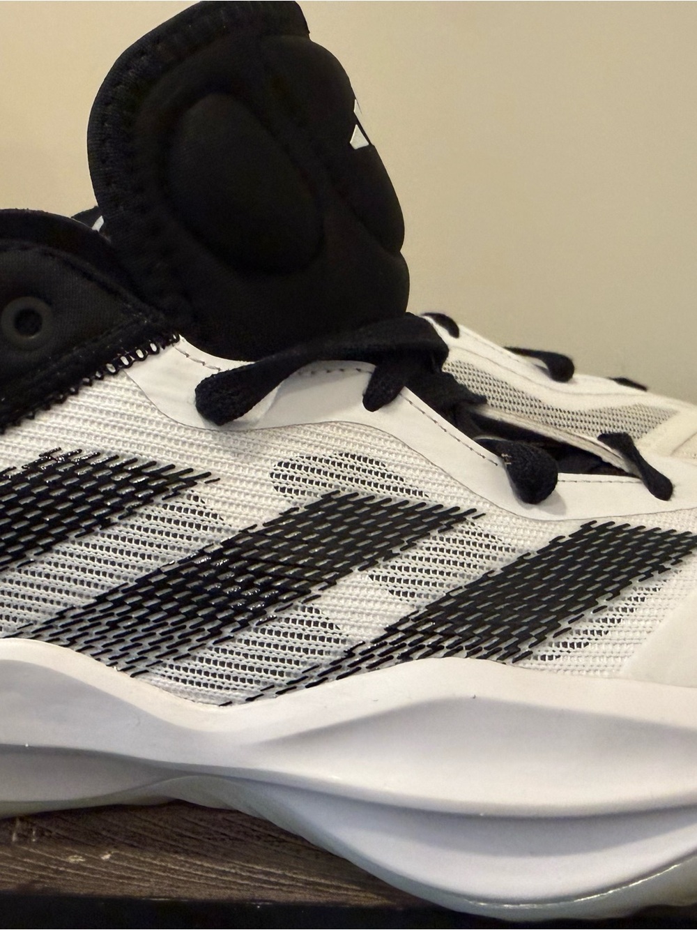 Adizero Select 2.0 Low Trainers View 3